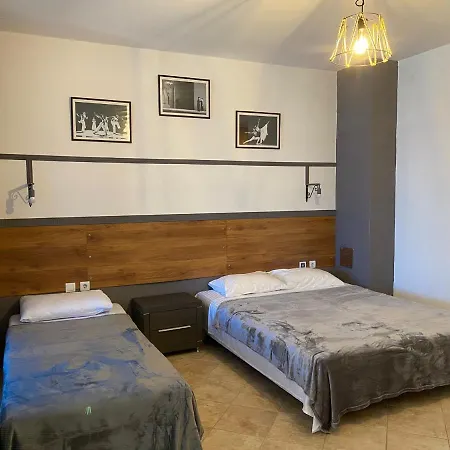 Metaxi Suits Budva