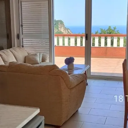 Metaxi Suits 3* Budva